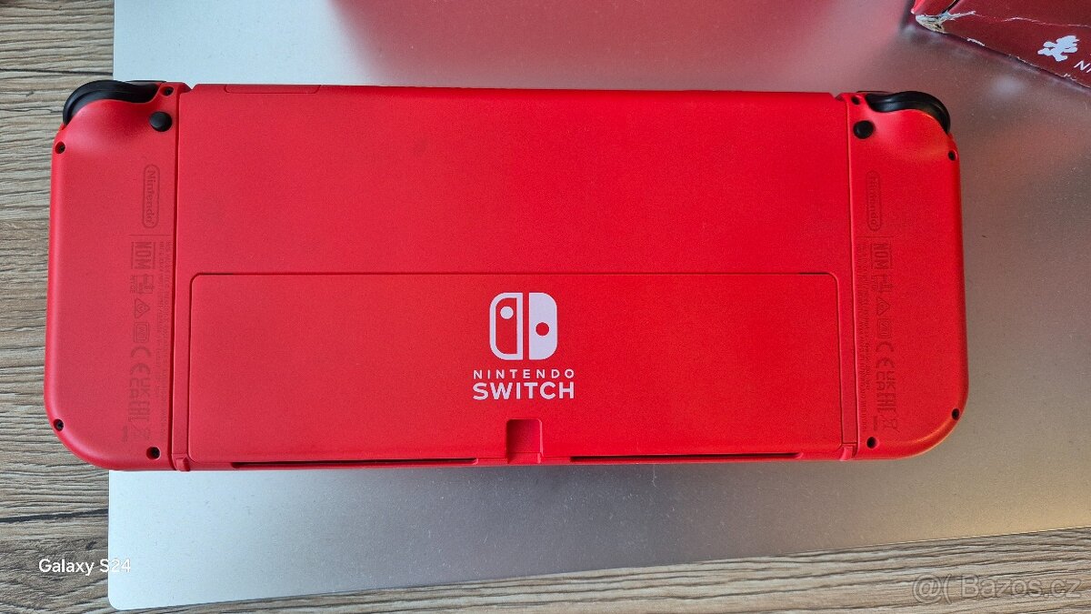 Nintendo Switch oled Mario edice - 4