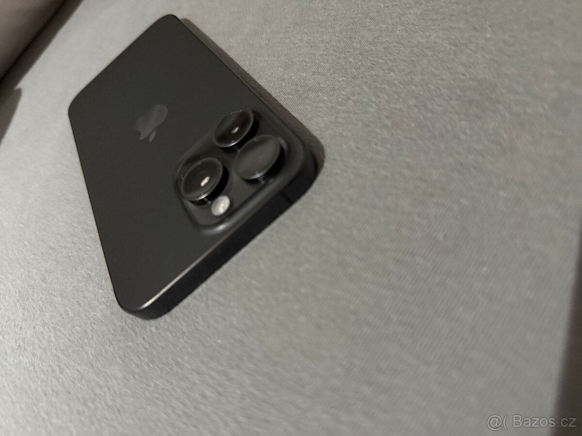Prodám Apple IPhone 15 pro max s pamětí 256 GB černý titan - 4