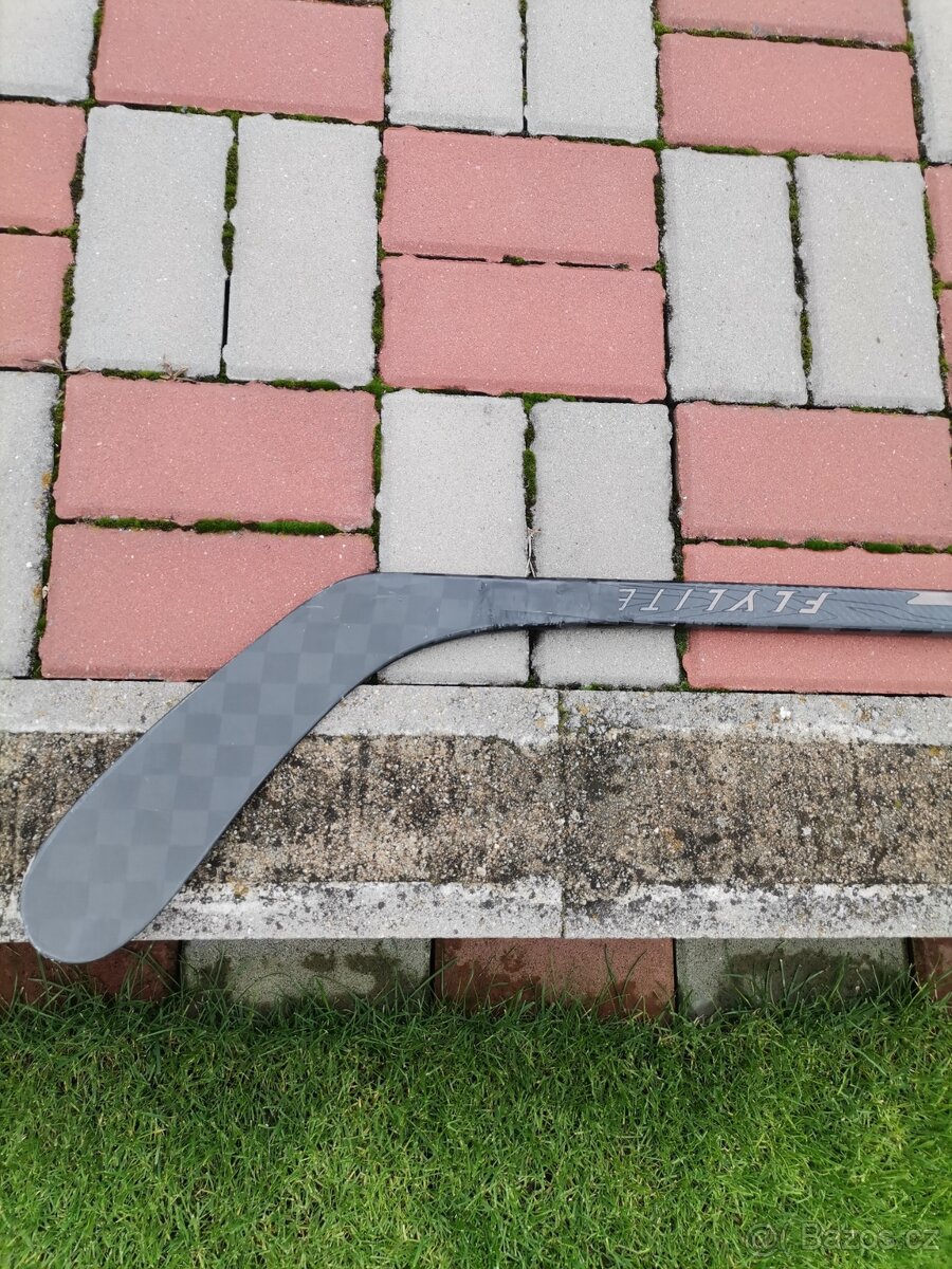 Hokejka Bauer Vapor Flylite - 4