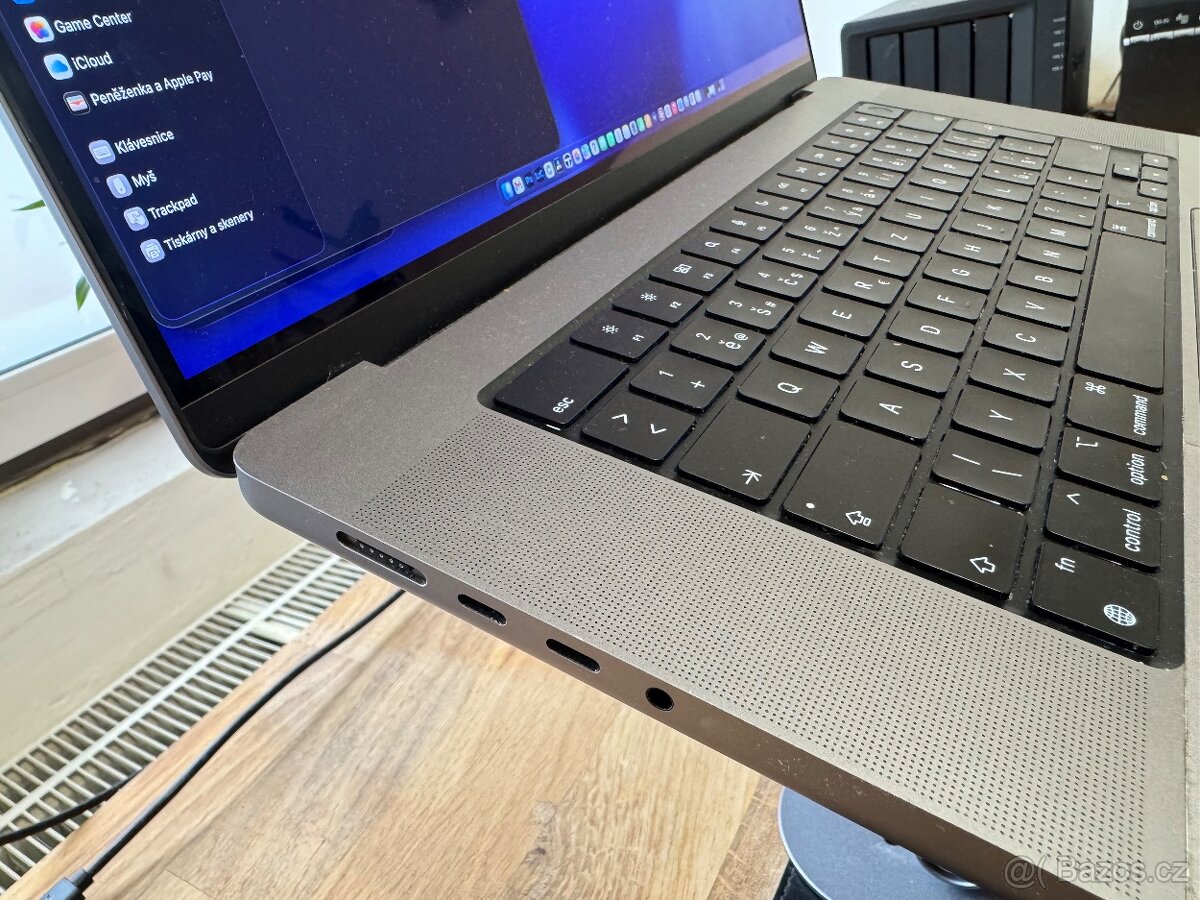 MacBook Pro 16" M1 Pro, 16 GB RAM, 1 TB SSD - 4