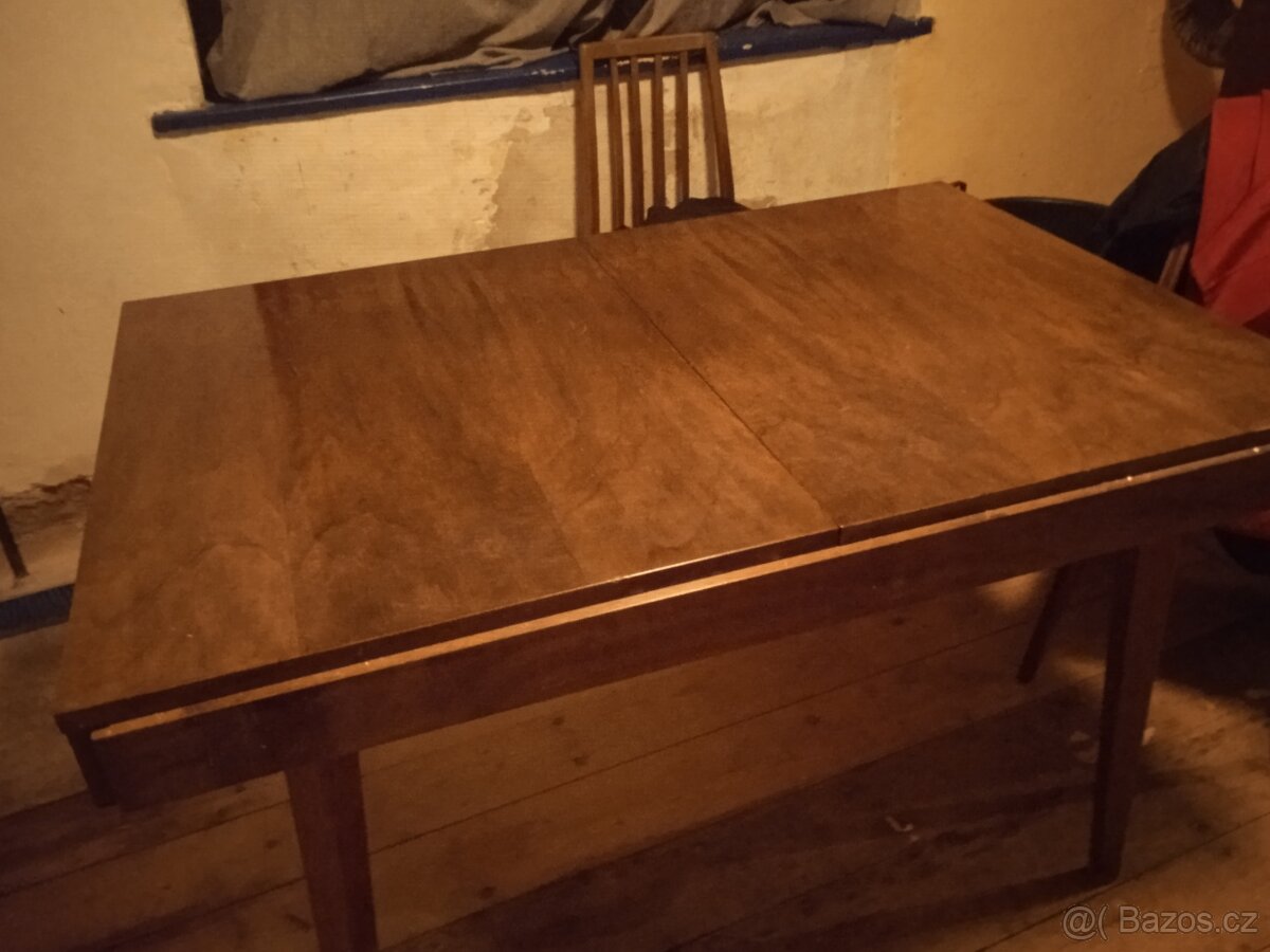 Jídelní stůl Jitona - 4