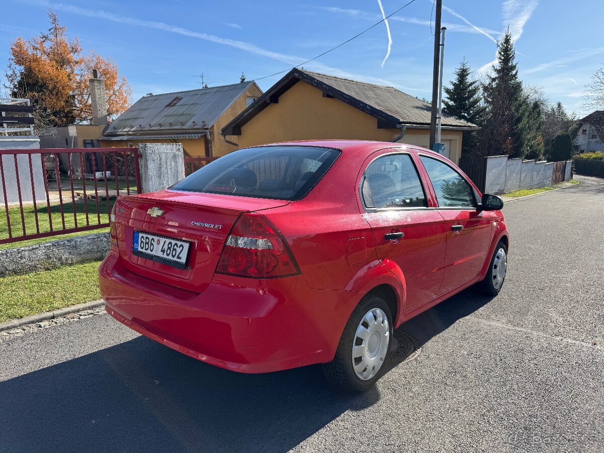 Chevrolet Aveo - 4
