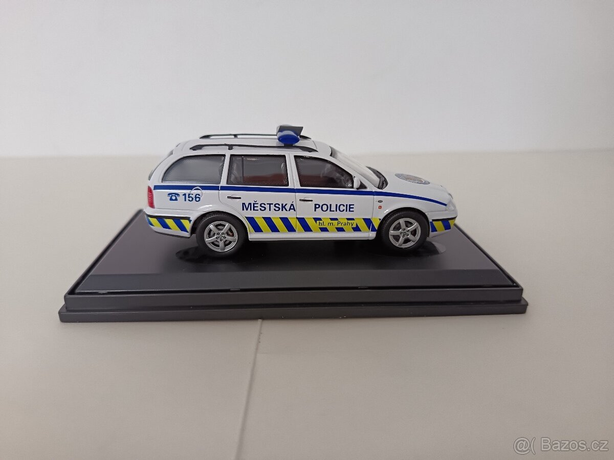 Škoda Octavia combi Mestská Polície,1:43,Abrex - 4