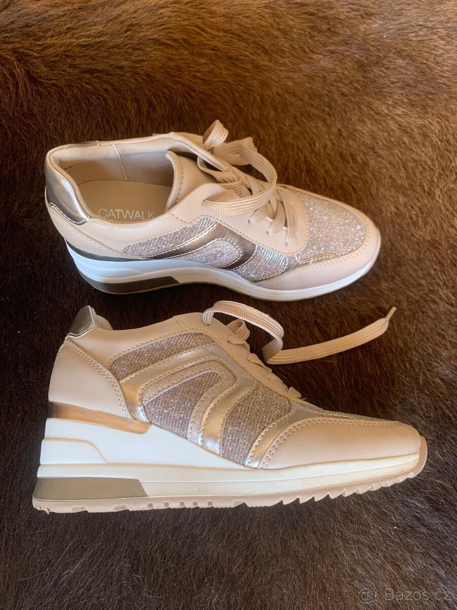 Dámské tenisky, kozačky, sandále na podpatku - 4