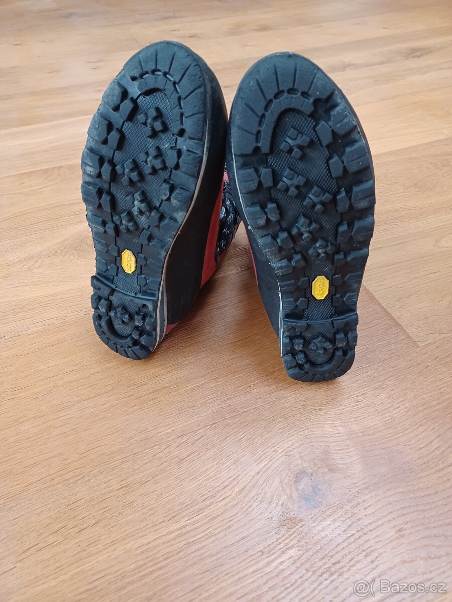 Prodám turistické boty Mammut Meridian GTX,vel.41 - 4