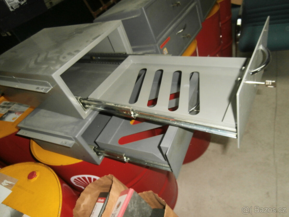 Trezor, trezorová schránka výsuvná za 3.000 kč - 4