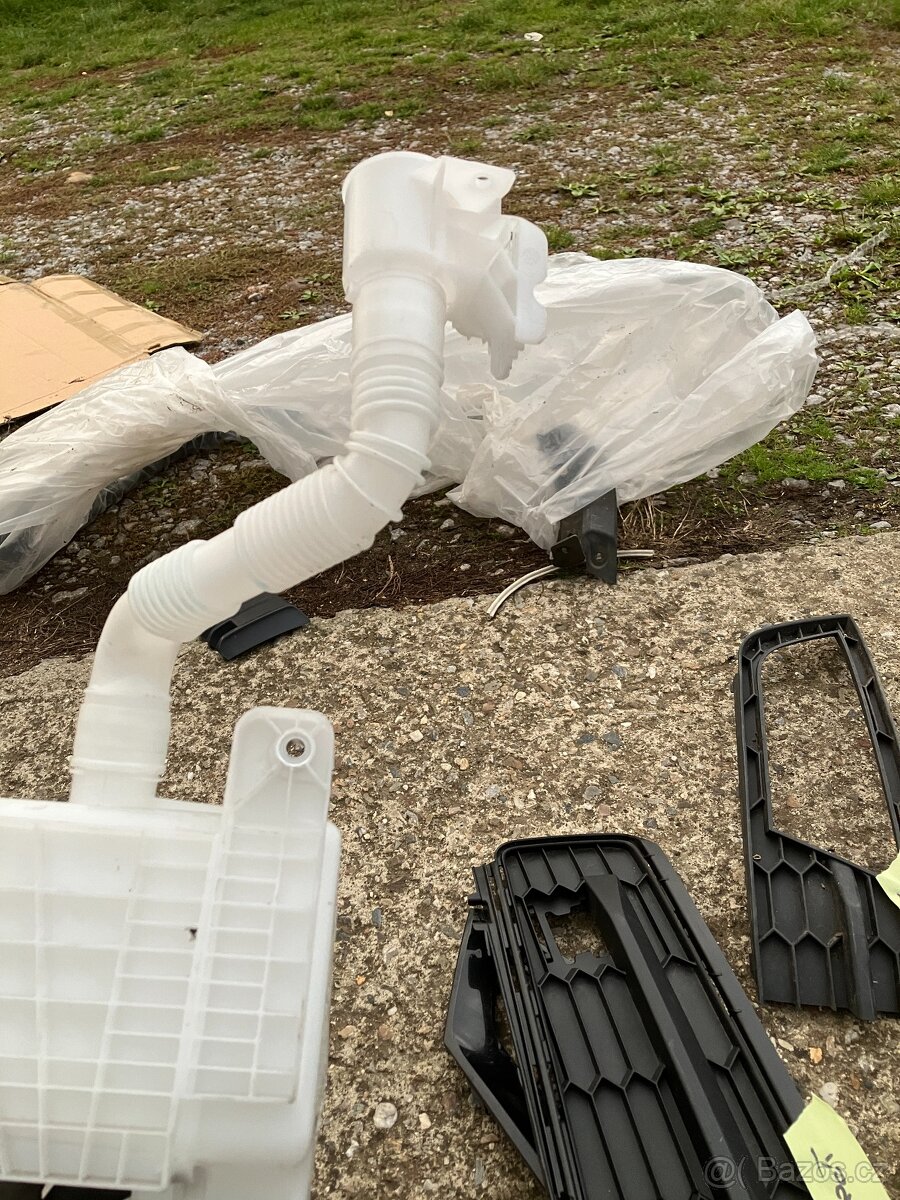 Nádobka ostřikovače 5,0l 5E3955449A skoda octavi - 4