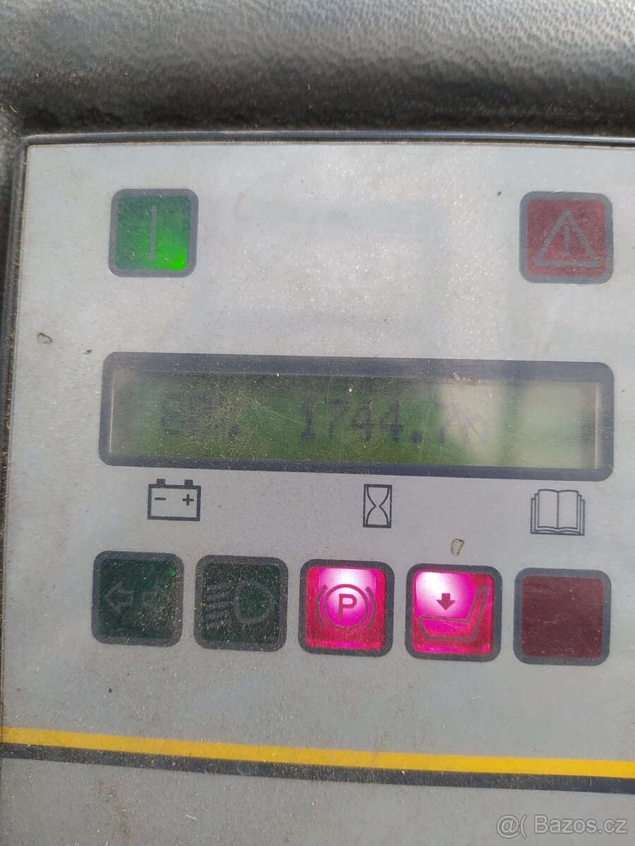 P: VZV Komatsu FG18 - 4