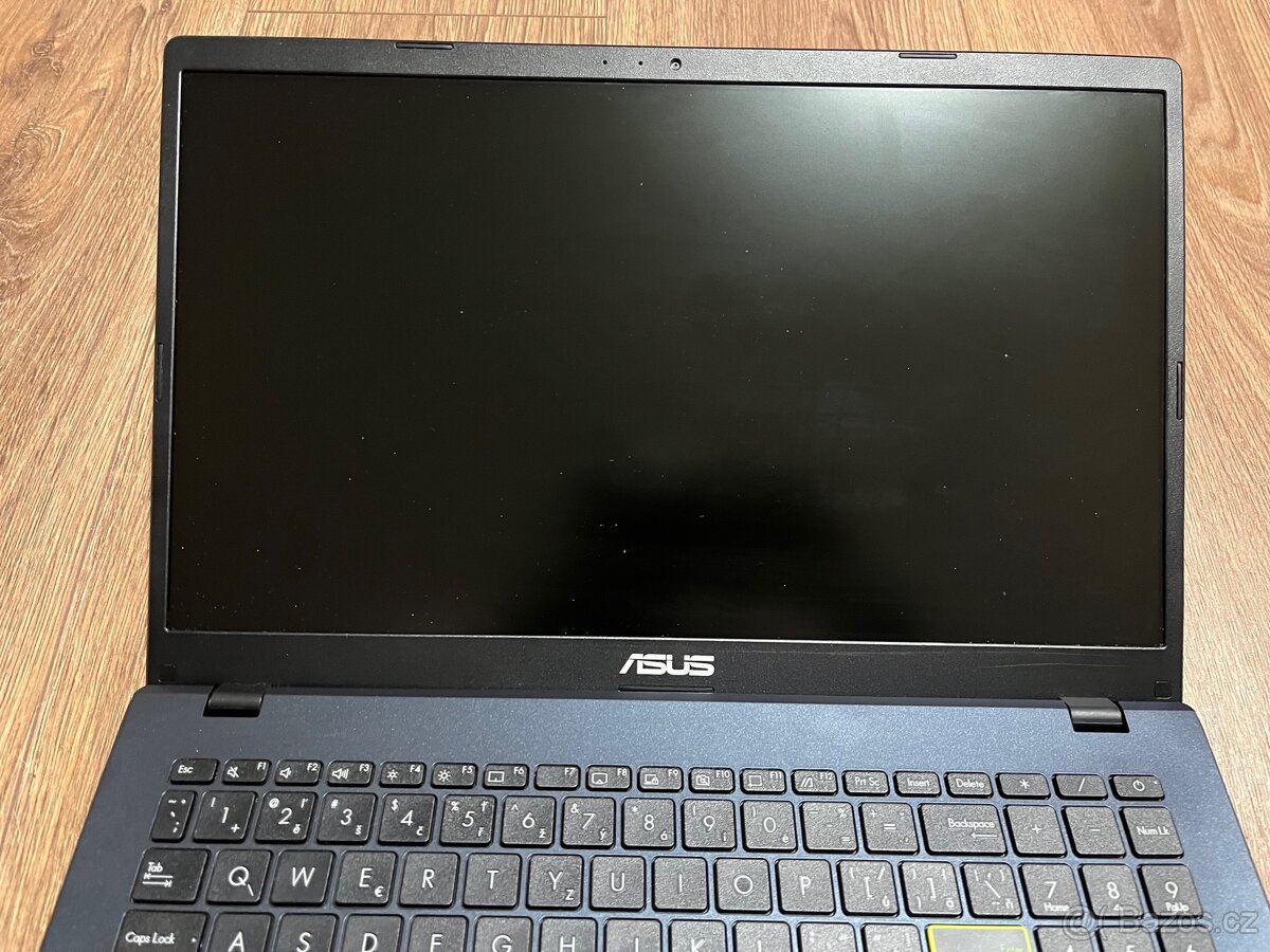 Asus Vivobook Go 15 - 4