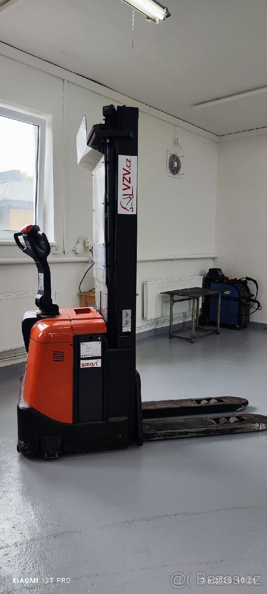 Průmyslový vozík spe 160 - 4