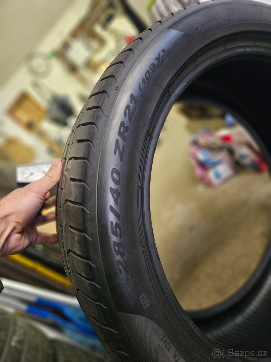Prodám letní pneu Pirelli PZERO - 4