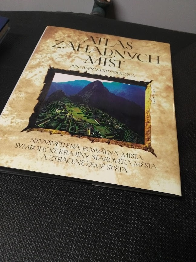 Knihy, encyklopedie, mapy - A2 - 4