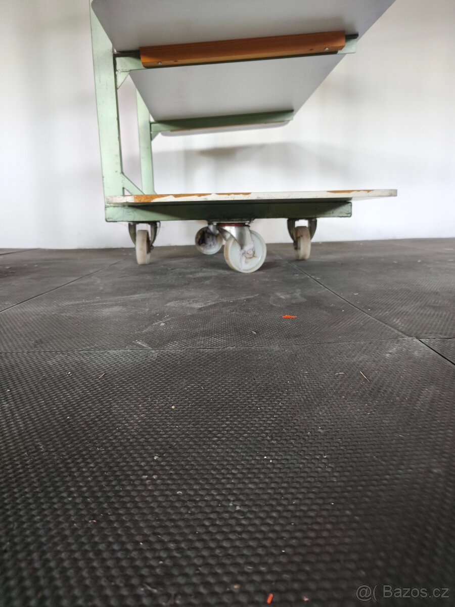 Manipulační regál pojízdný - 4