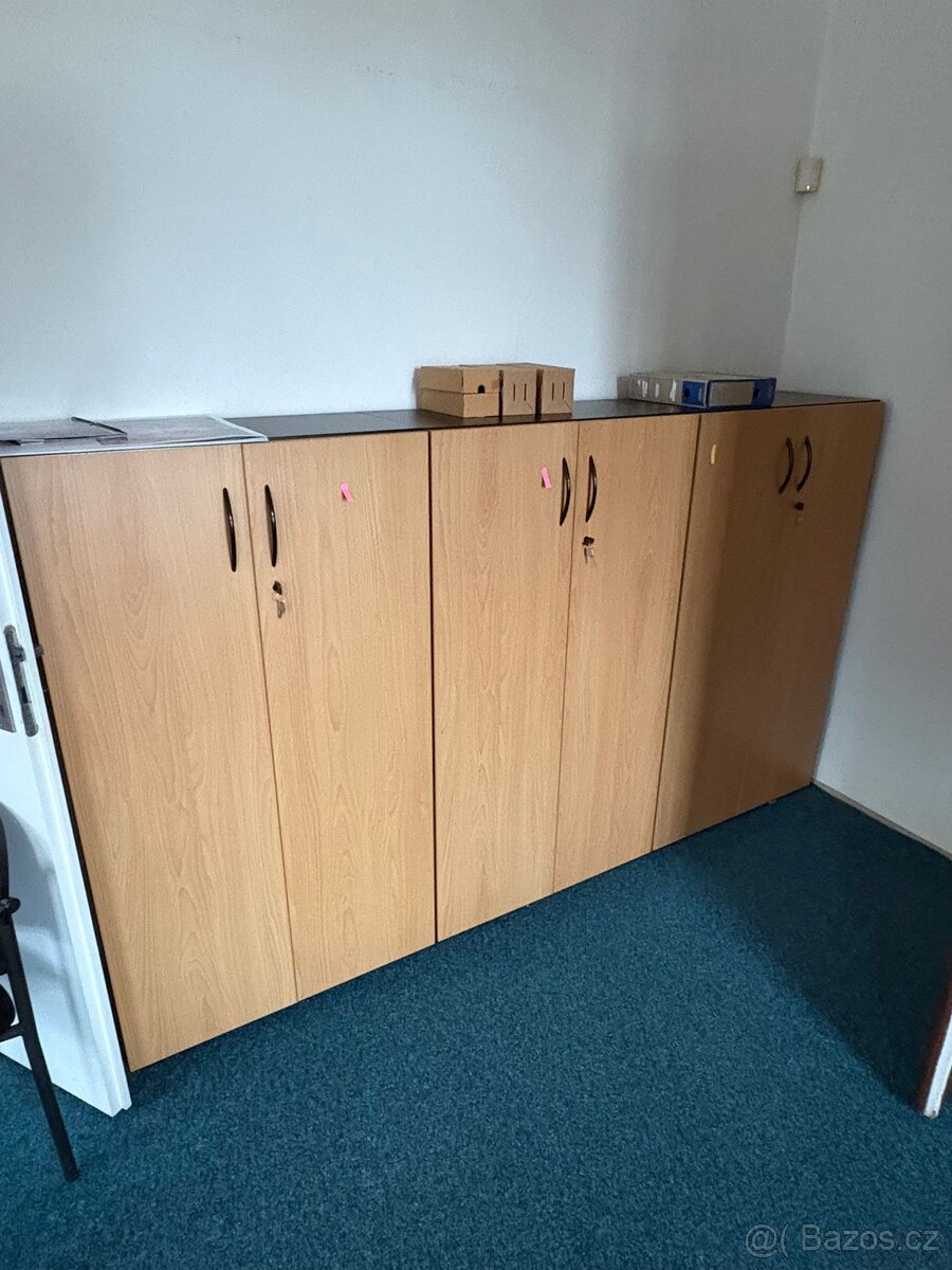 Kancelářský nábytek - set - 4