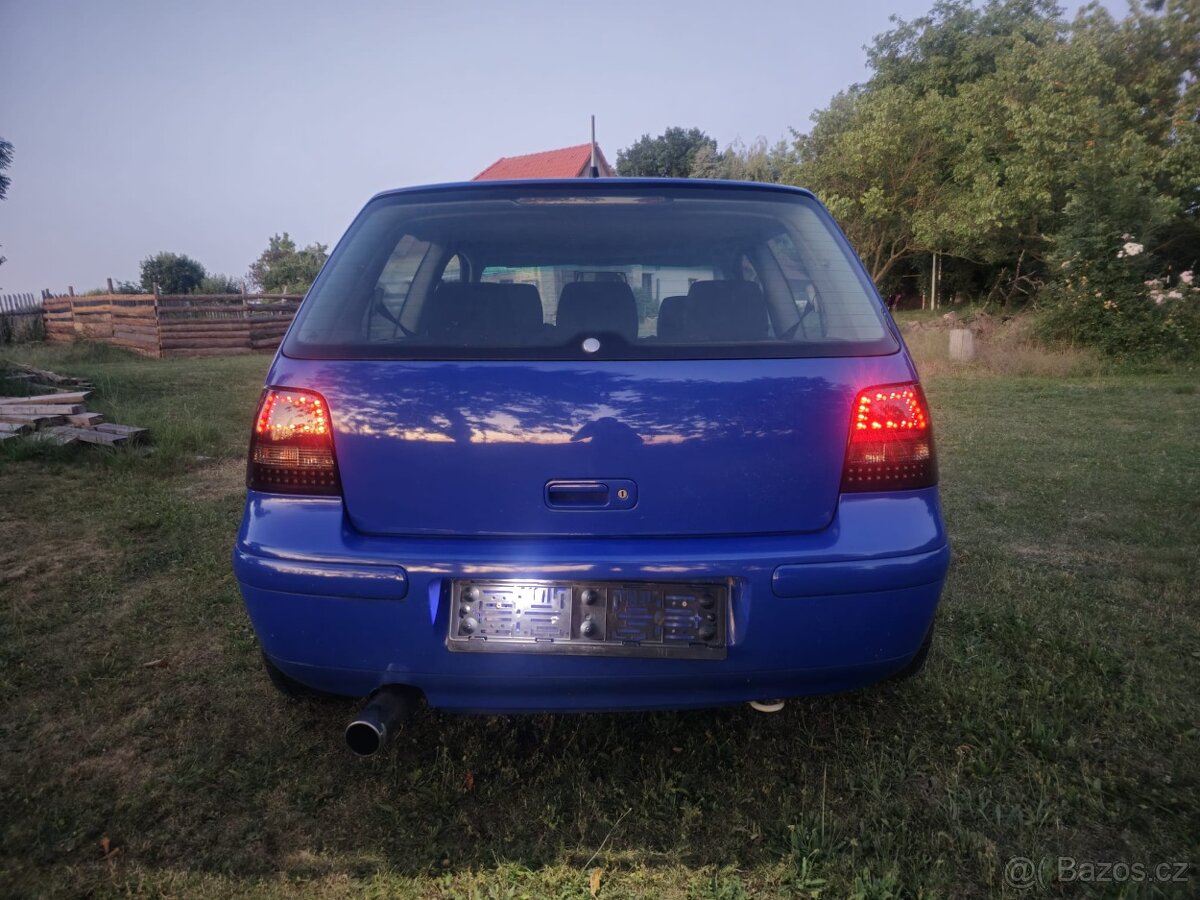VW Golf 1.8T 150kW 3dvř. - 4