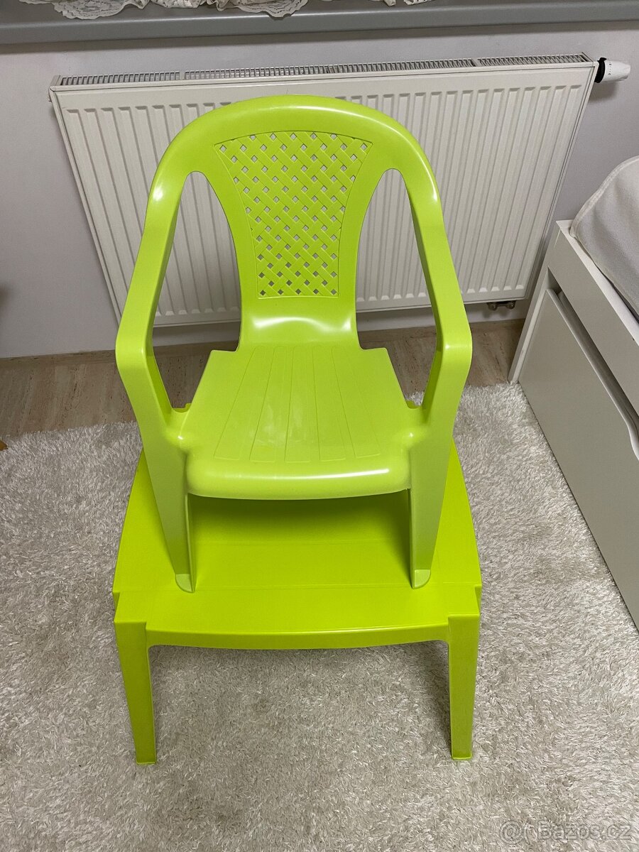 Dětský stůl + židle - 4