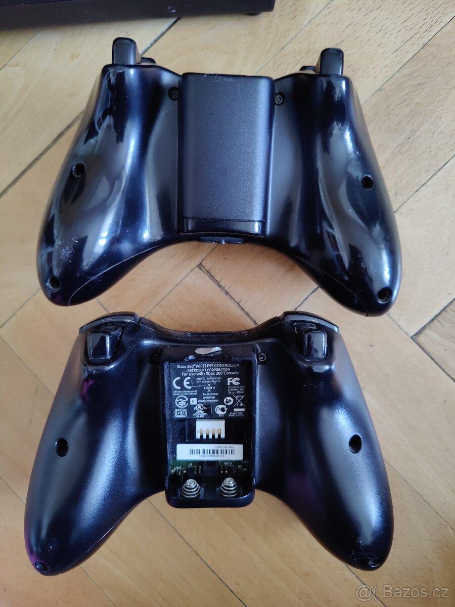 XBOX 360 + 2 ovladače + KINECT + hry - 4