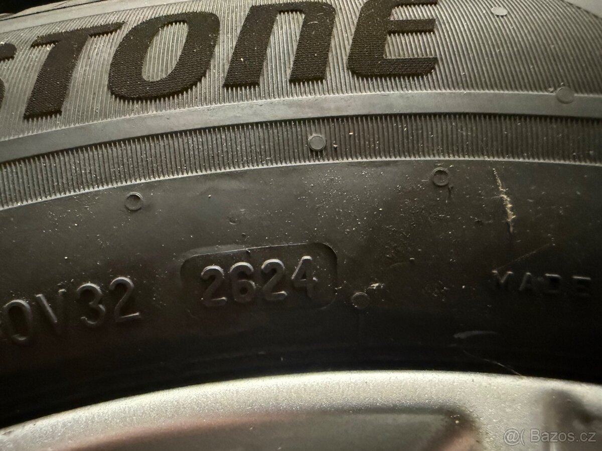 Alu Škoda Kodiaq 5x112 215/65/17 zimní, DOT 2624 - 4