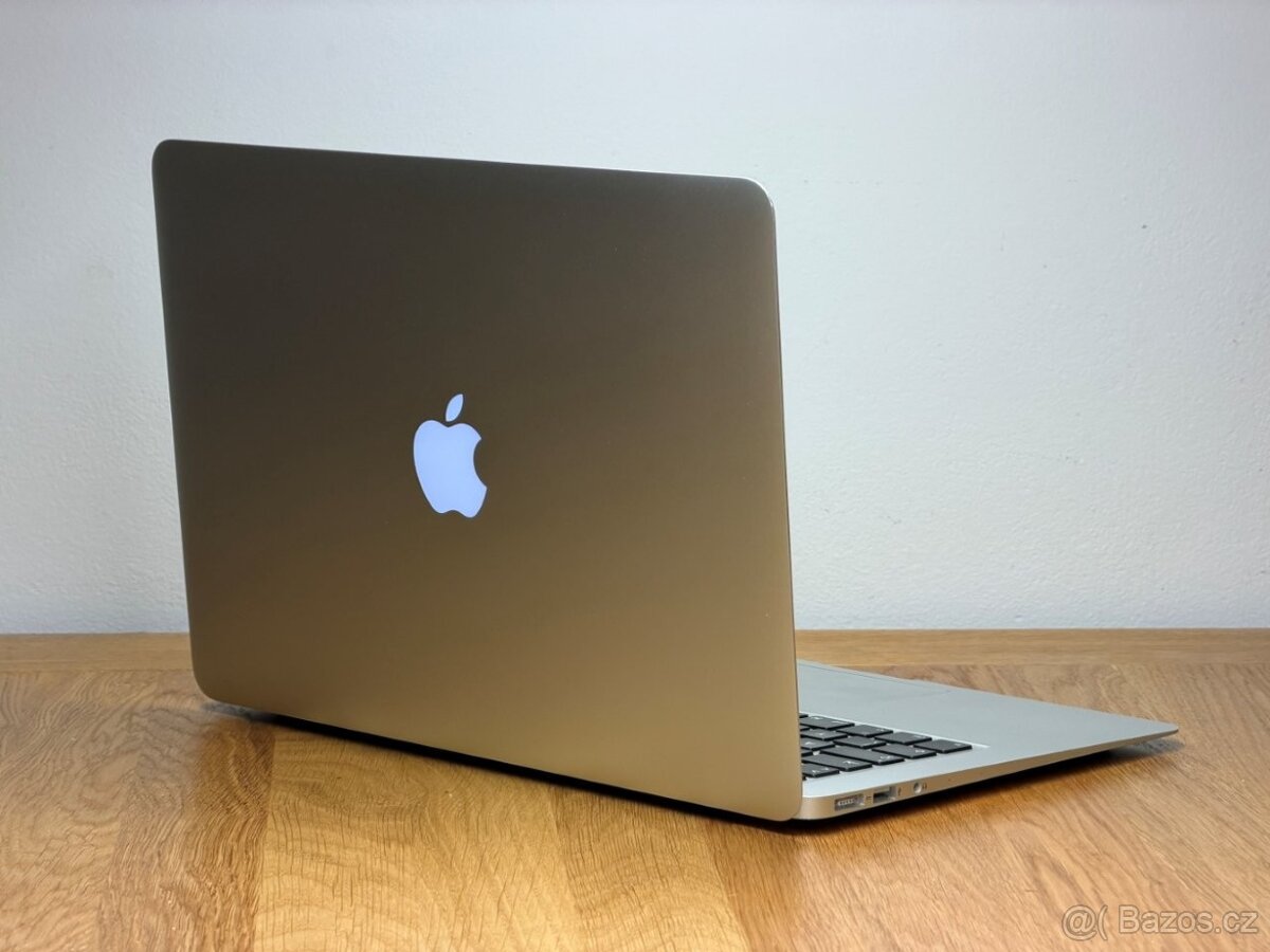 MacBook Air 2017 | i5 1.6 GHz | 8 GB RAM | 256 GB SSD - 4