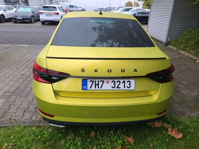 Škoda Superb 3 Sportline 2.0 TSI 206kW 4x4 DSG / Dragon skin - 4
