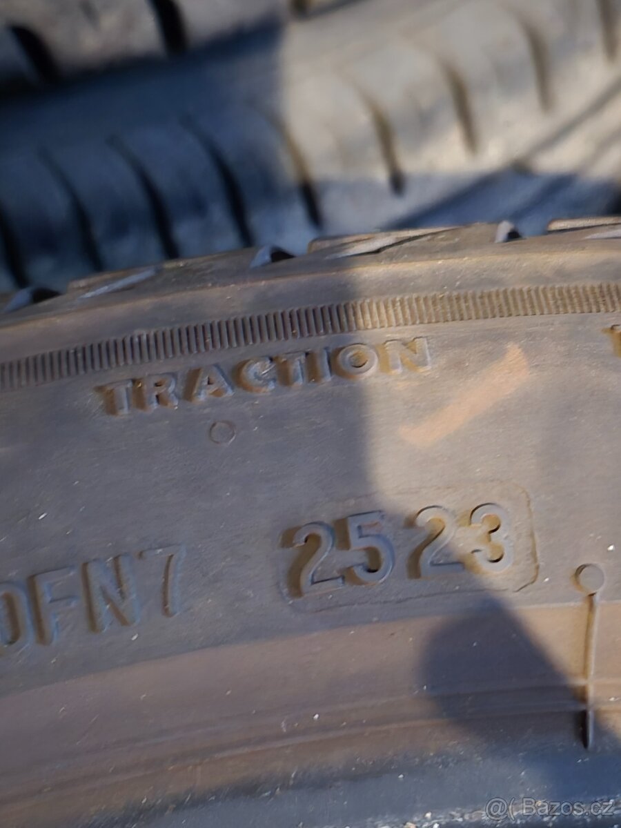 215/45r17 letni Bridgestone - 4