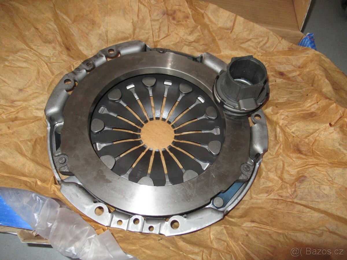 Přítlačák + spojkové ložisko BMW E46 - 4