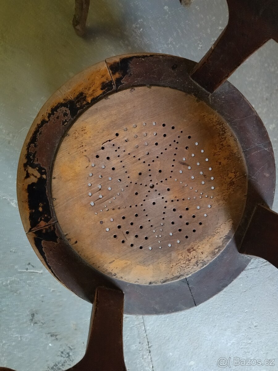 2 staré holičské křesla - 4