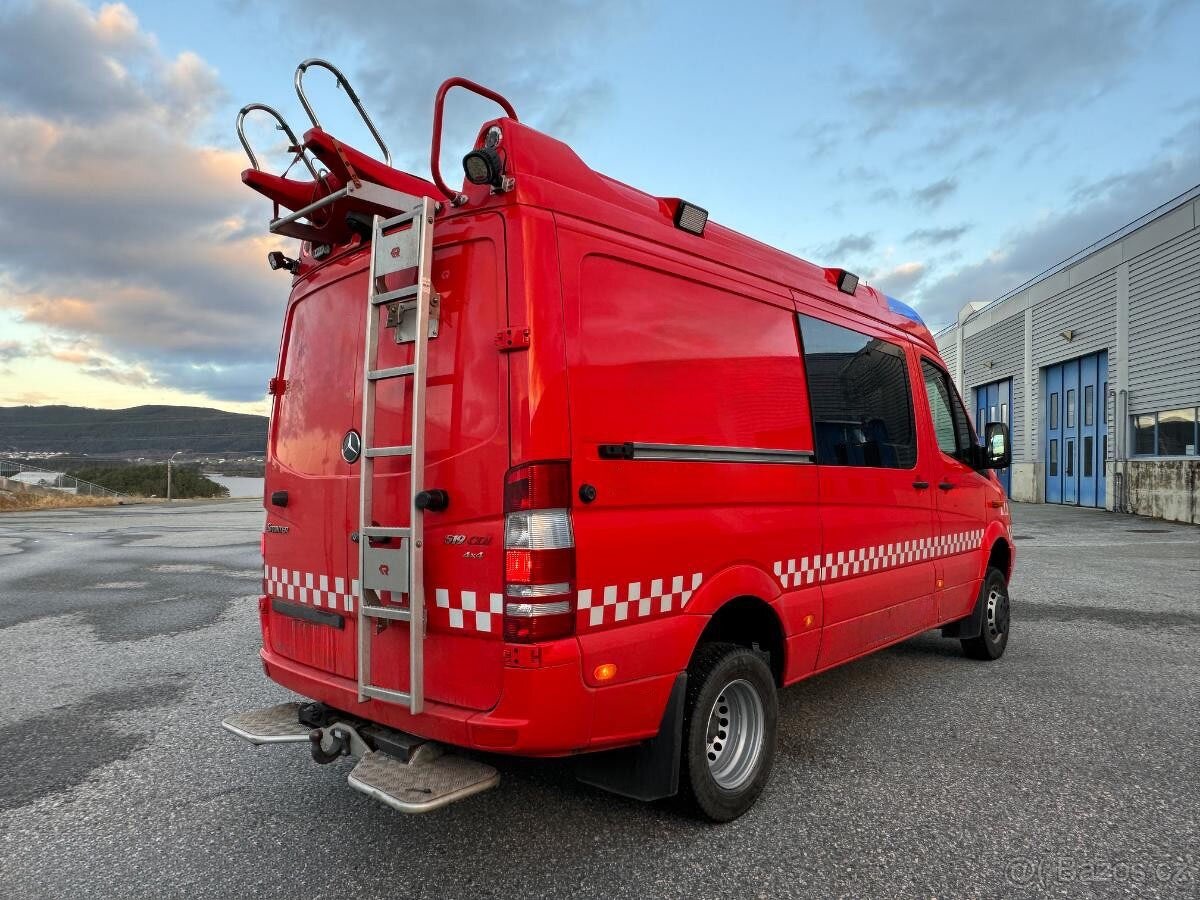 hasičský speciál: Mercedes Sprinter 519 CDi, náhon 4x4 - 4