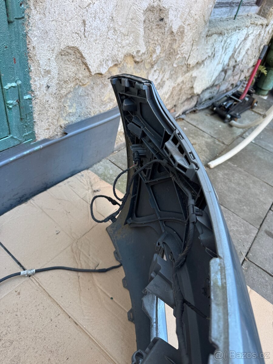 Prodám přední nárazník golf 6 plus 2012 - 4