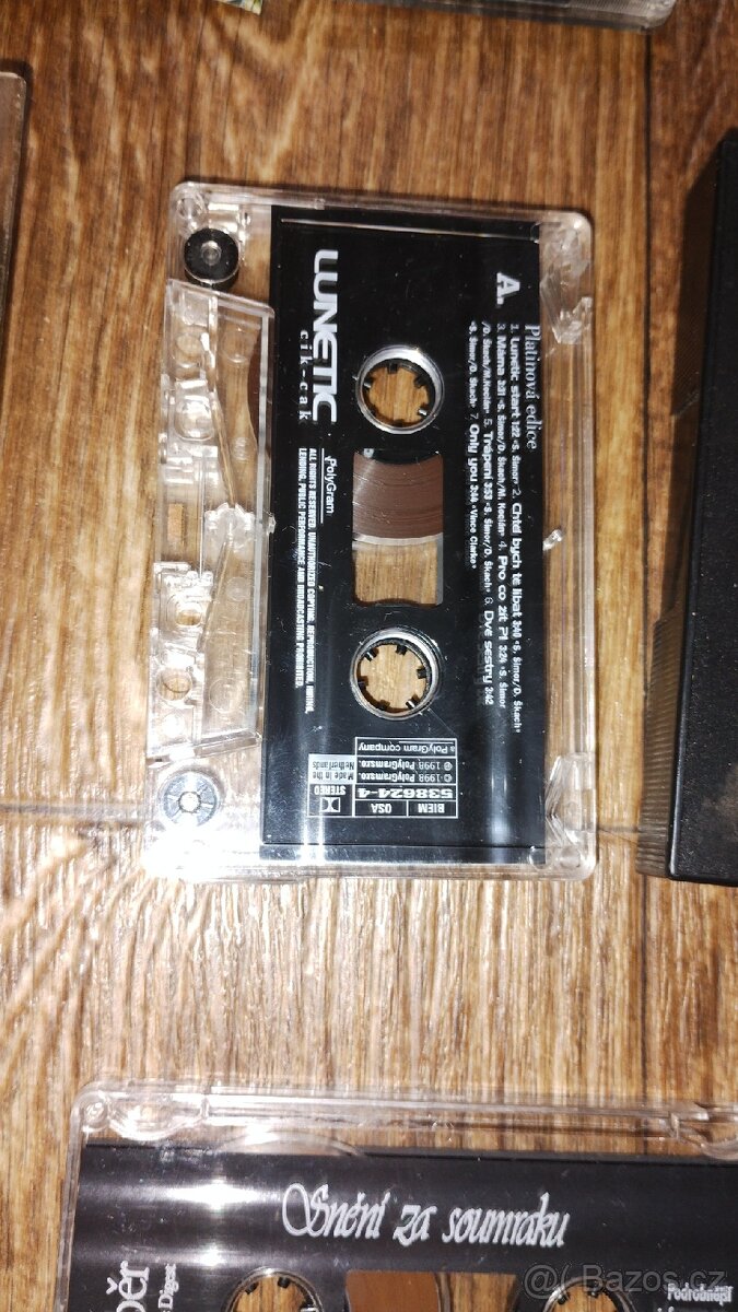 Kazety originální a stojánek - 4