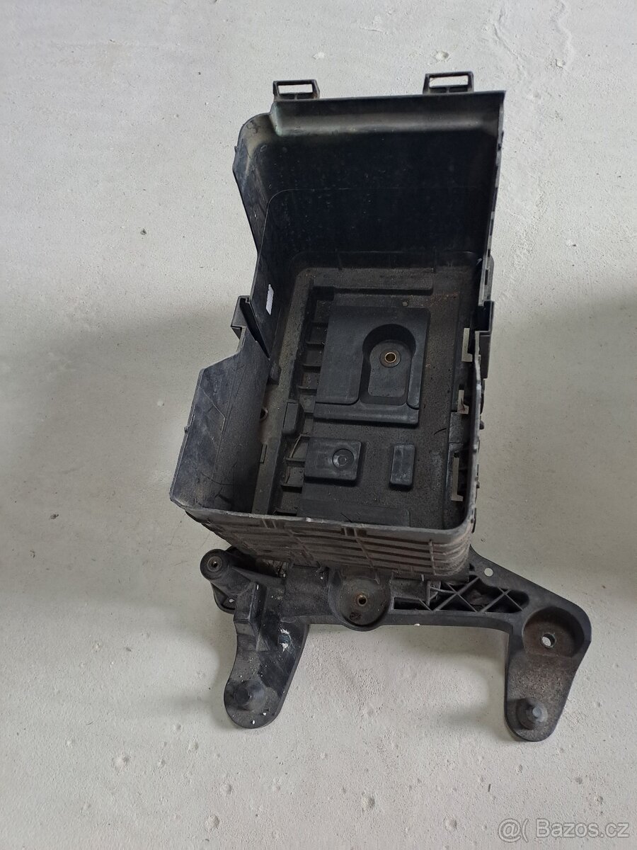 Držáky baterie Volkswagen/Škoda - 4