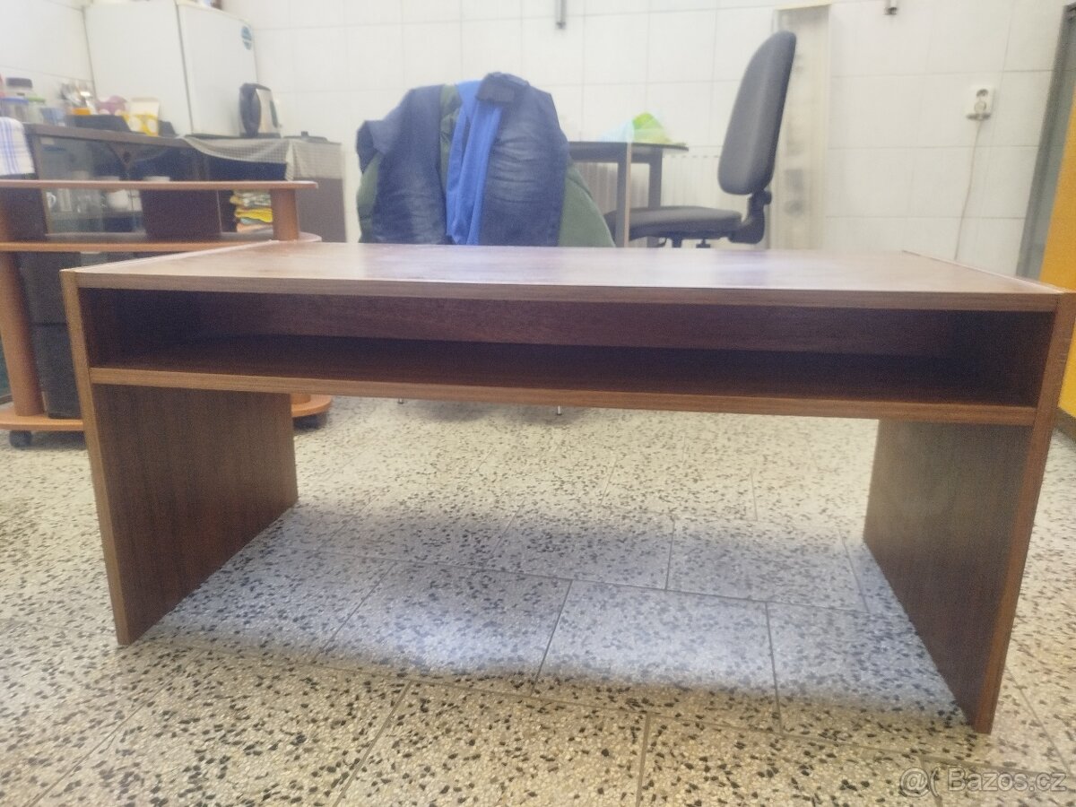 Konferenční stolek - 4