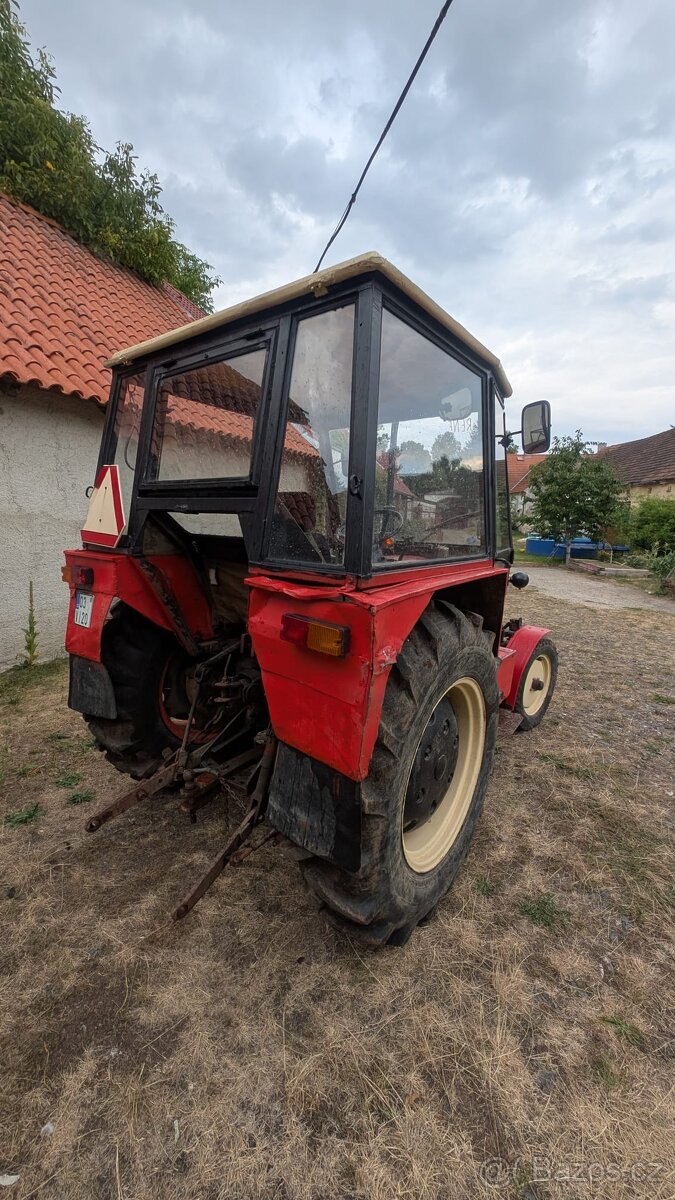 Traktor Zetor - 4