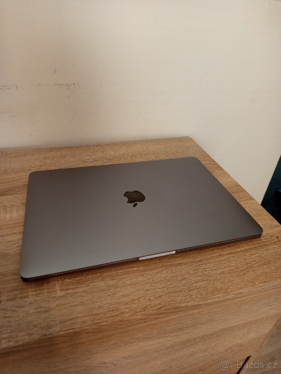 Macbook PRO 13 2017, velmi pěkný stav - 4