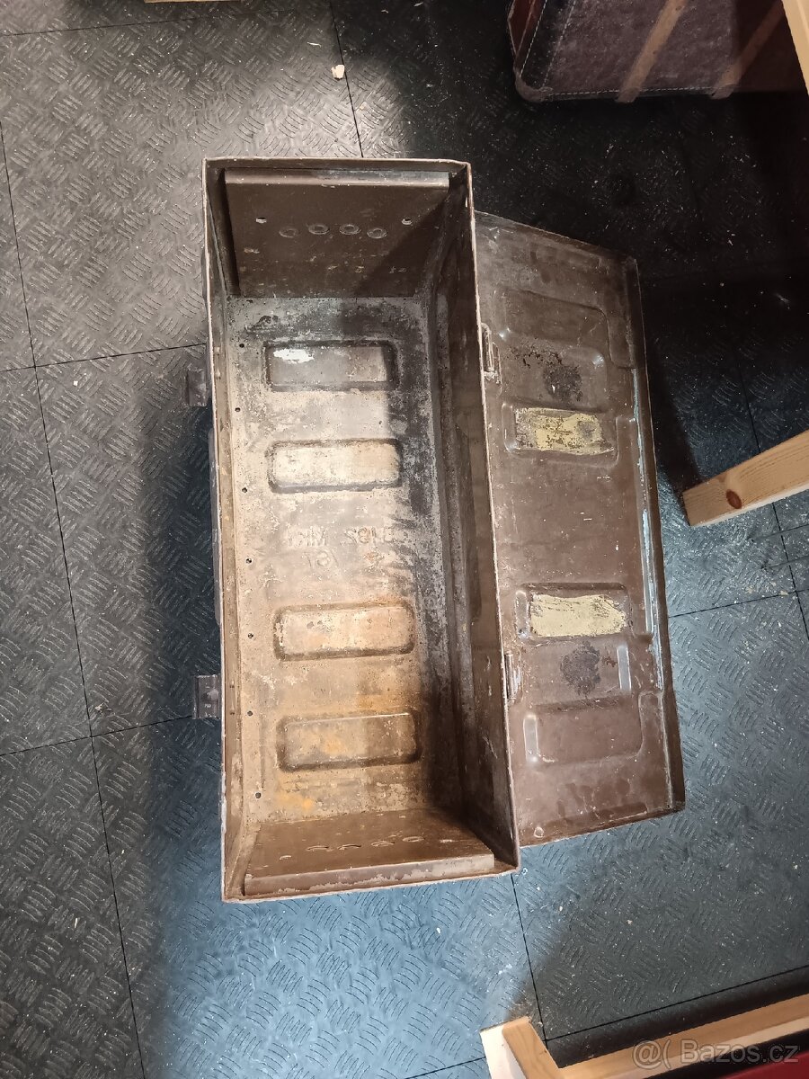 Vojenská kovová bedna - 4