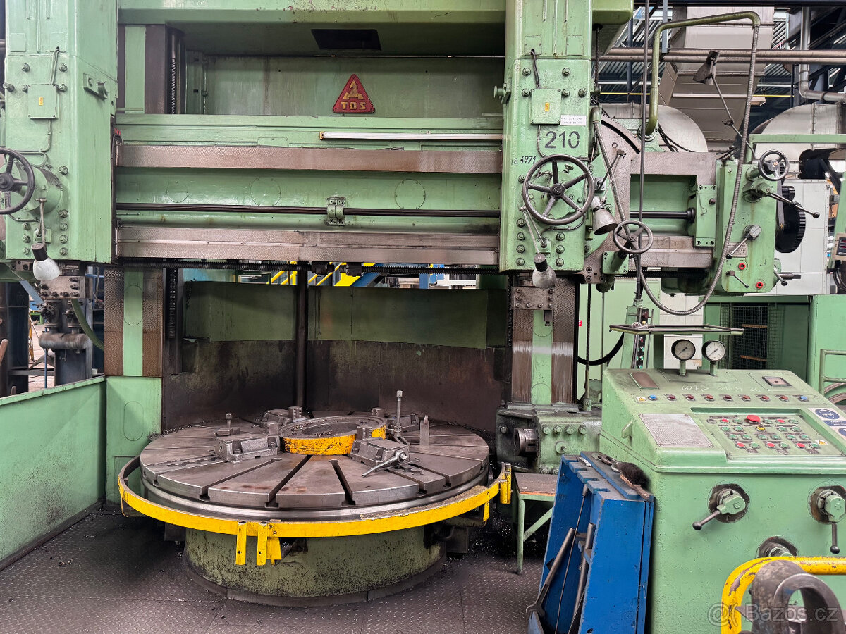 karusel dvoustojanový TOS SK 25 - 4