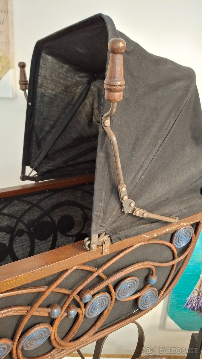 Velký kočárek pro panenky - 4