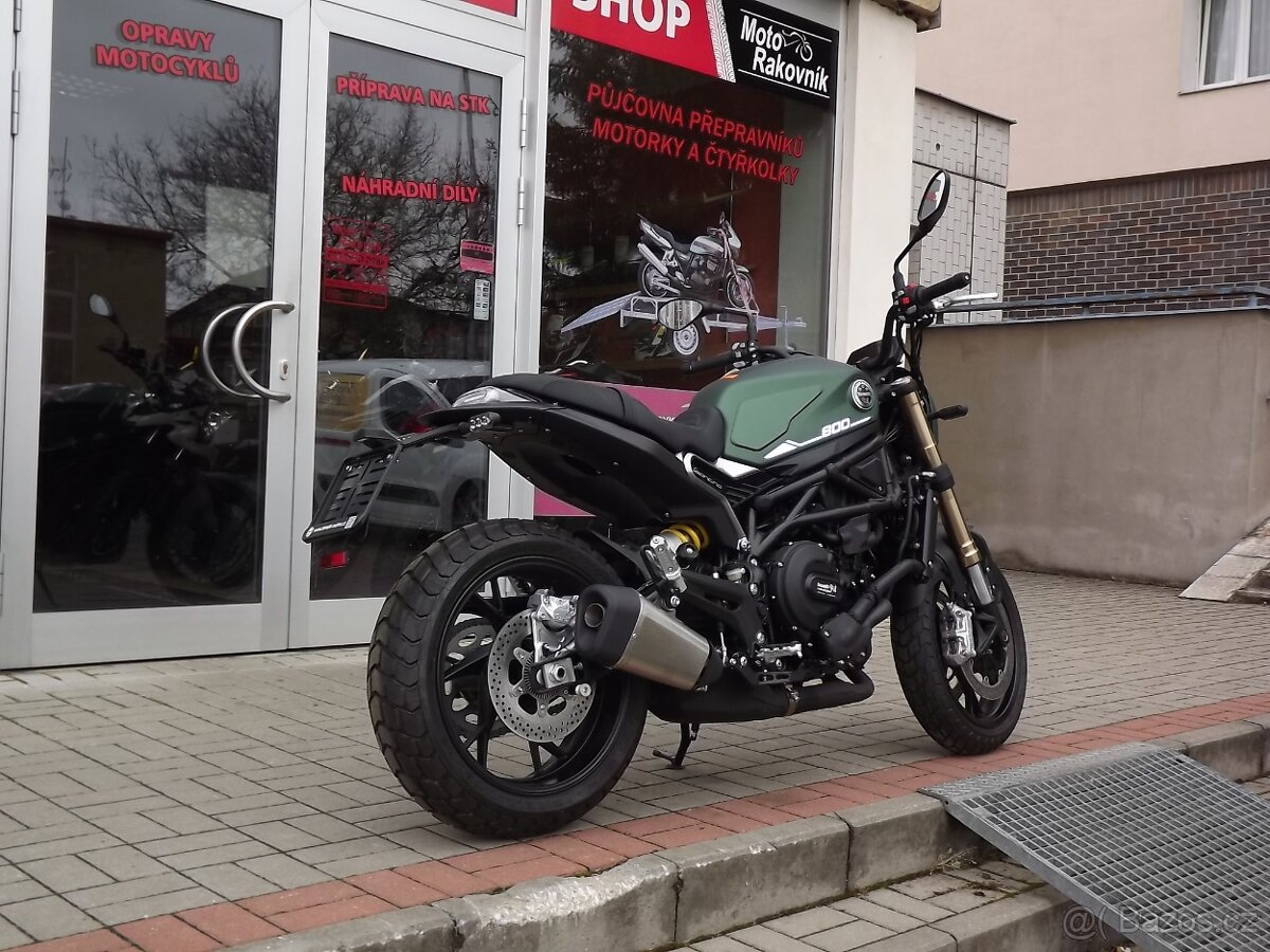 Benelli Leoncino 800 - 4