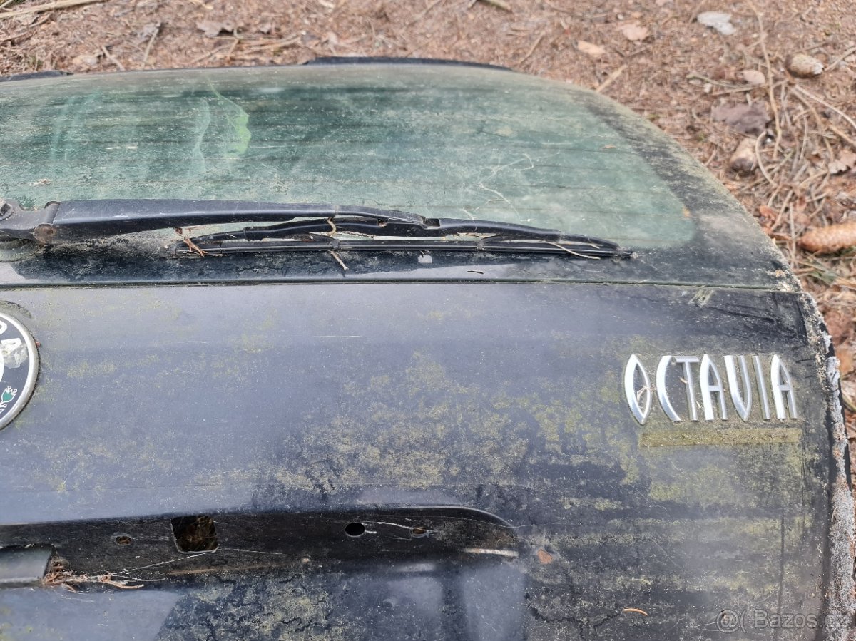 5.dveře na Octavia - bez koroze - 4