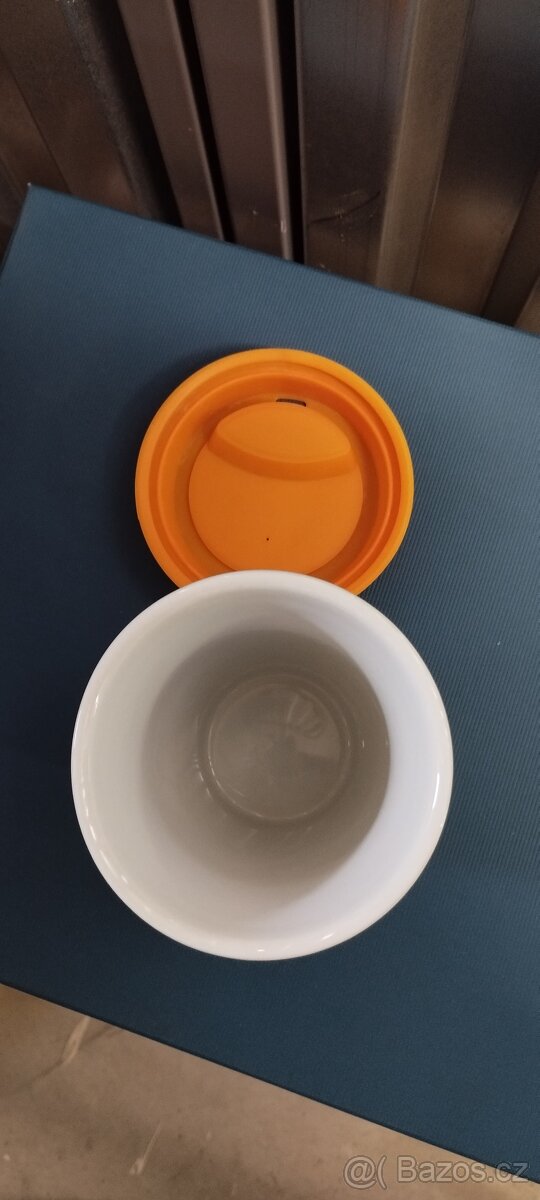 hrnek silikonové víčko - 4