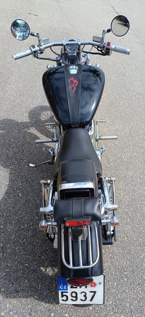 Suzuki Intruder VS 1400 - 4