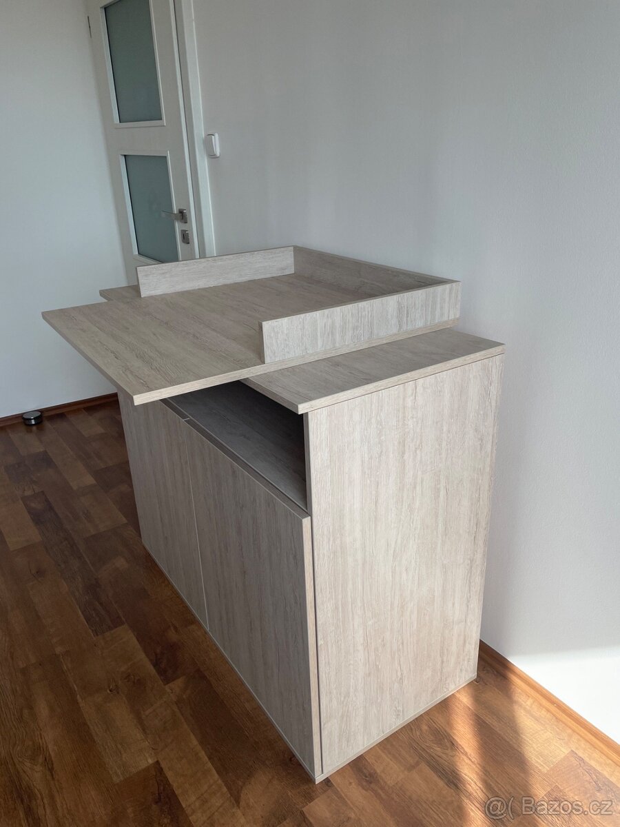 Přebalovací pult s komodou - 4