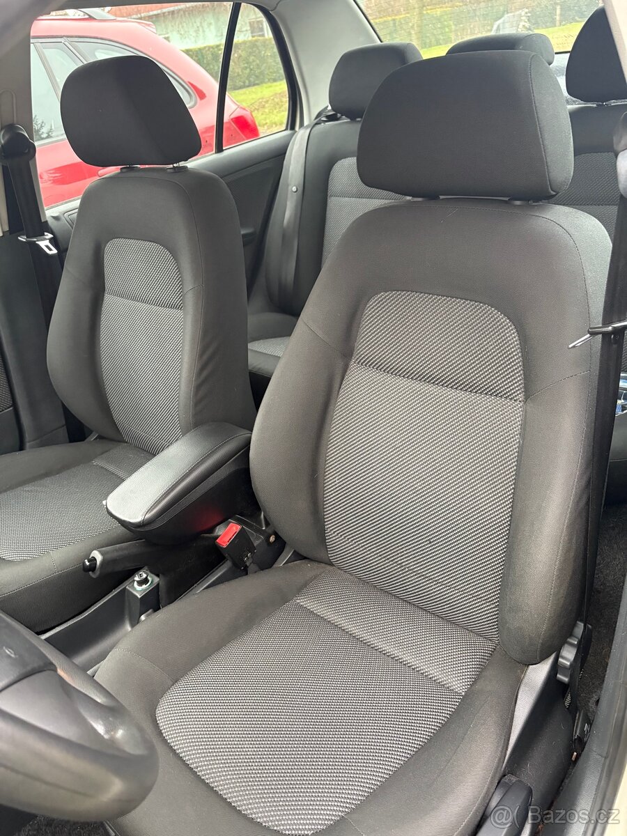 Škoda FABIA SEDAN - 4