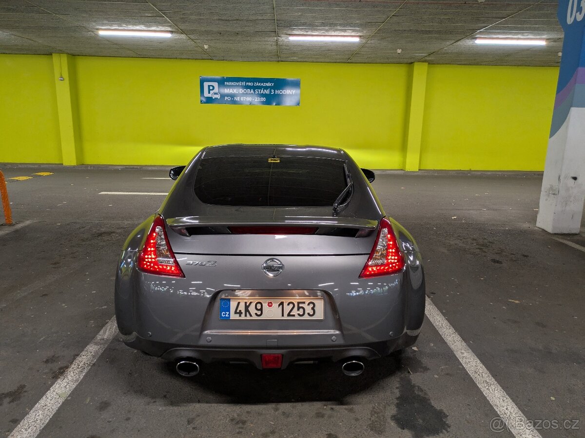 Nissan 370z - 4