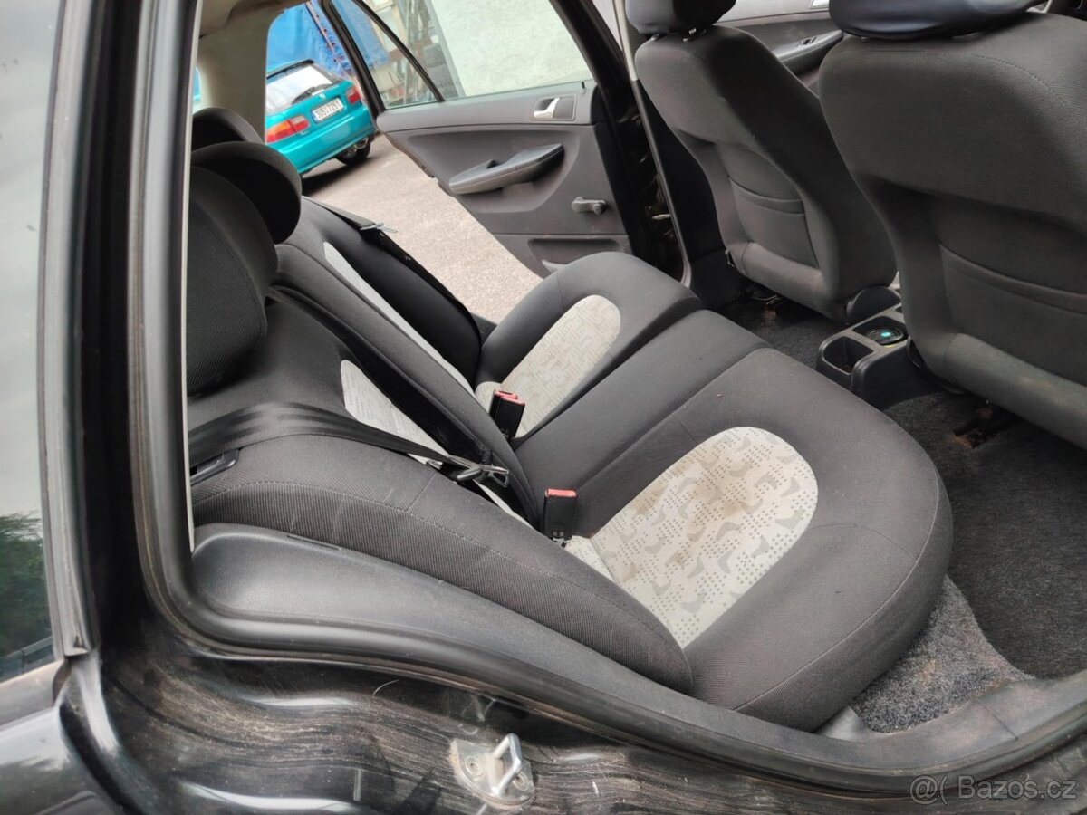 prodám sedačky do Škody Fabie 1 - 4