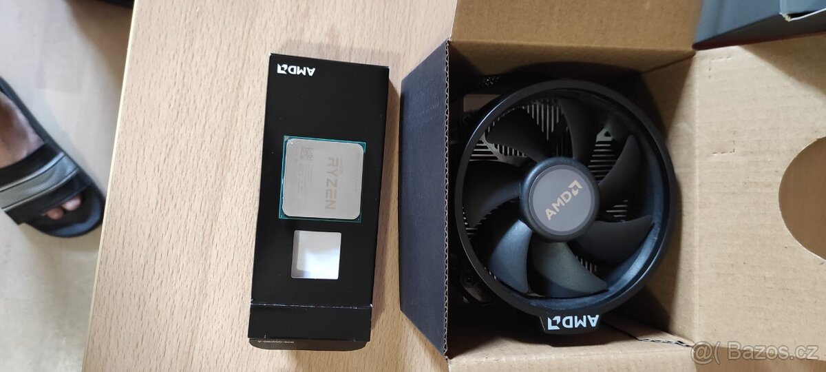 AMD ryzen 5 2600x s chladičem - 4