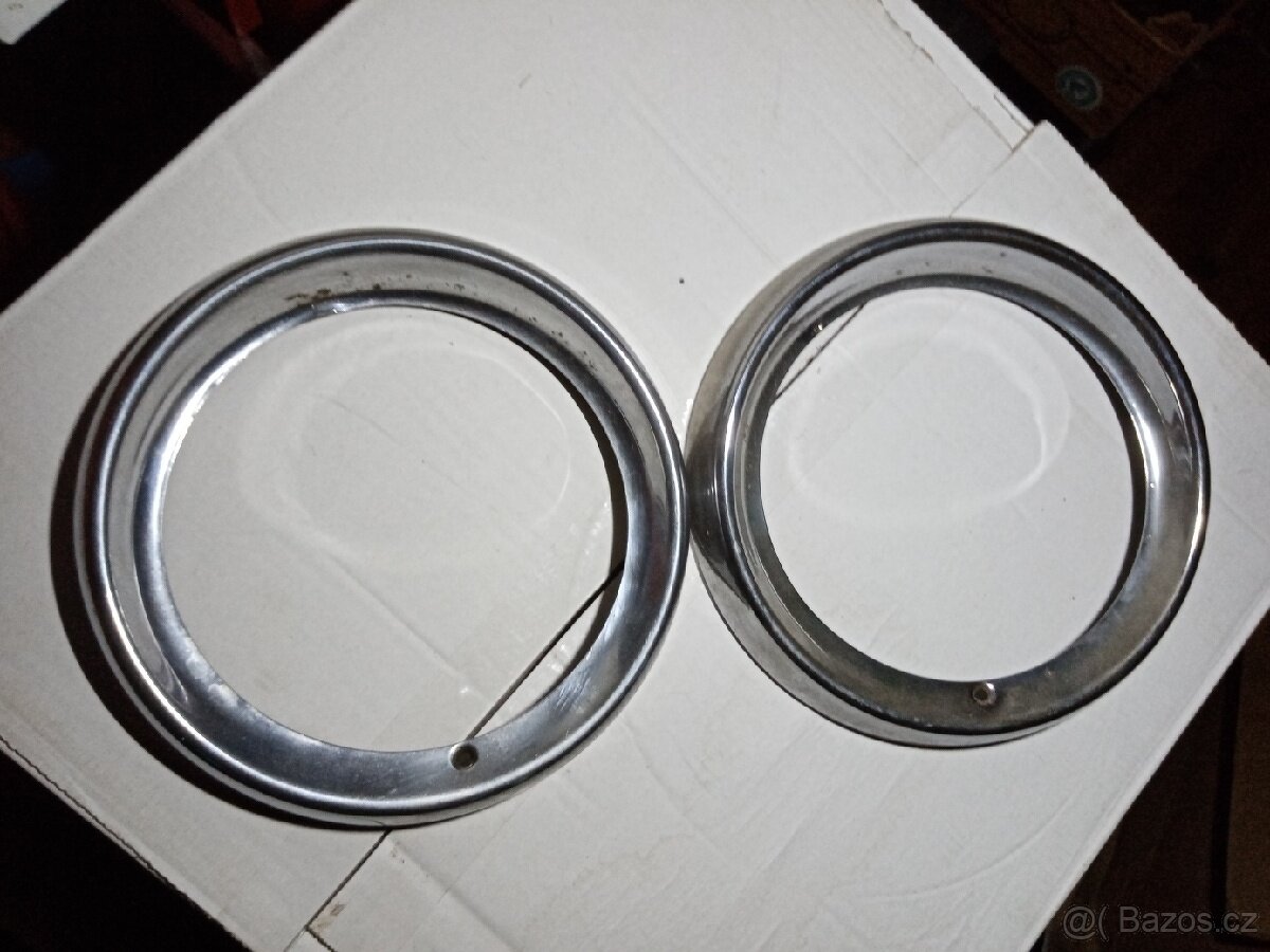 Škoda 1000 MB - rámečky světel - 4