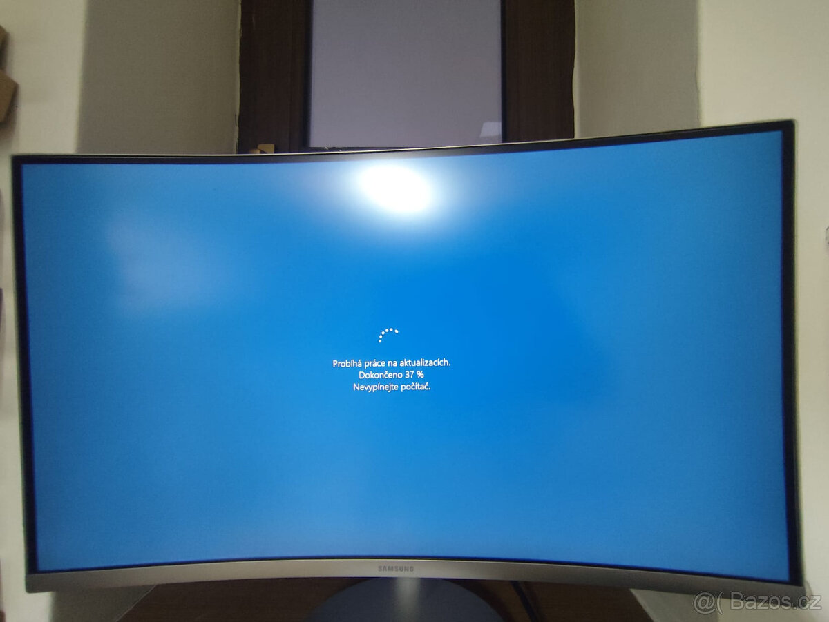 Pouzity 27" Samsung C27F591 prohnutý 1920×1080 - 4