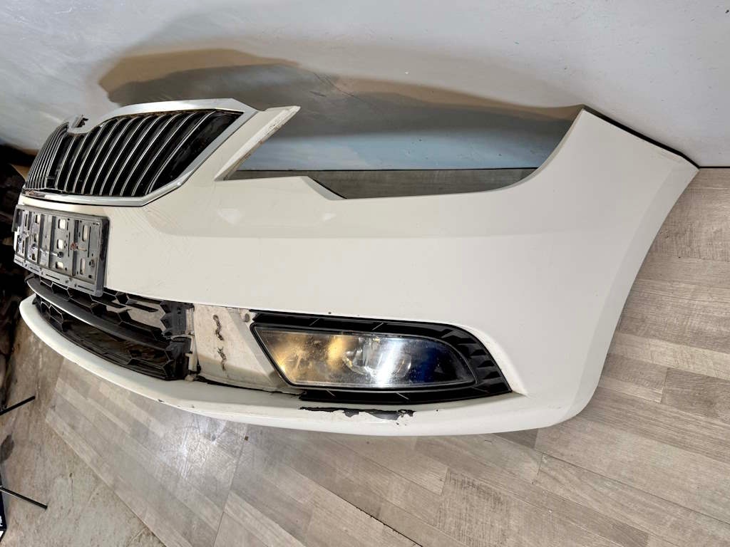 ŠKODA SUPERB 2 FACELIFT - nárazník + maska KO 3T0807221K - 4