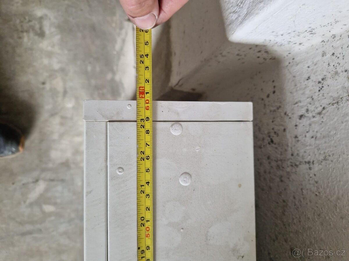 Koupelnová skříňka + zrcadlo - 4